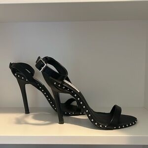 STEVE MADDEN STUDDED HEELS